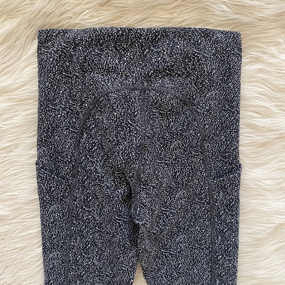 Athleta 7/8 Length Black With Static Ultimate Stash Textured Tights Leggings - Picture 9 of 13